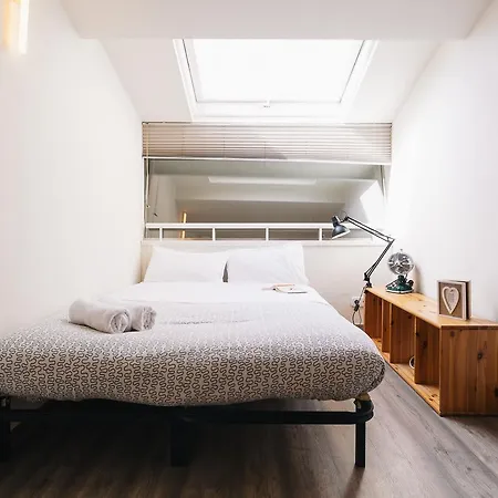 Sleep & Luxury Floor With Terrace Apartment